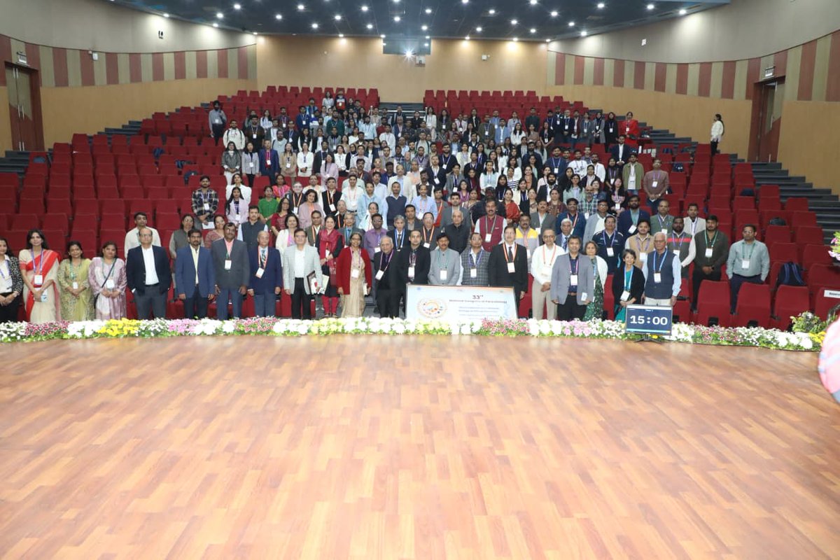 CSIR_CDRI's tweet image. #DrBhupendraTripathi, from @BMGFIndia delivered a special talk and #DrHemlathaBalaram from @jncasr delivered an invited talk in #33NCP @CSIR_CDRI #Lucknow
@CSIR_IND @IndiaDST @ANRFIndia