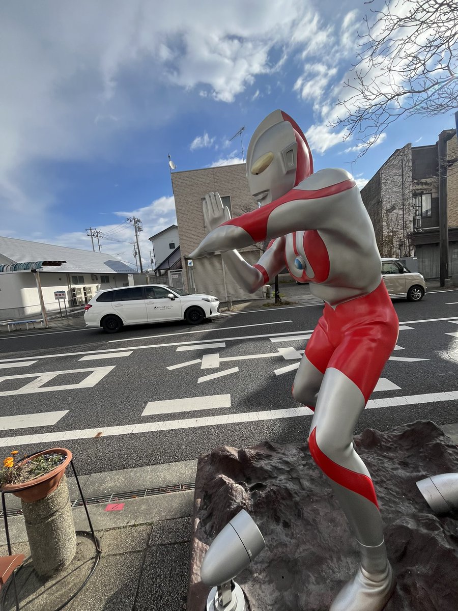 bector_end's tweet image. From light country, and for us, coming Our Ultraman!