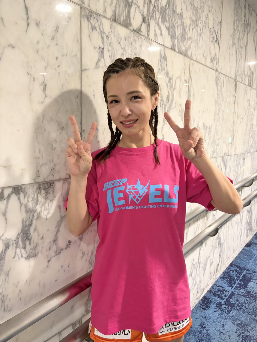 rizin_kana's tweet image. 今日もお疲れ様でした！
家に帰ってTikTok配信します👀🔥
時間は、22時30分スタート予定⏰
23時頃（予定）なんとあきぴさんが来てくれるかも！？🧡コラボもお楽しみに🫣✨
@akipipipip 

🔗tiktok.com/@rizin_kana?_r…