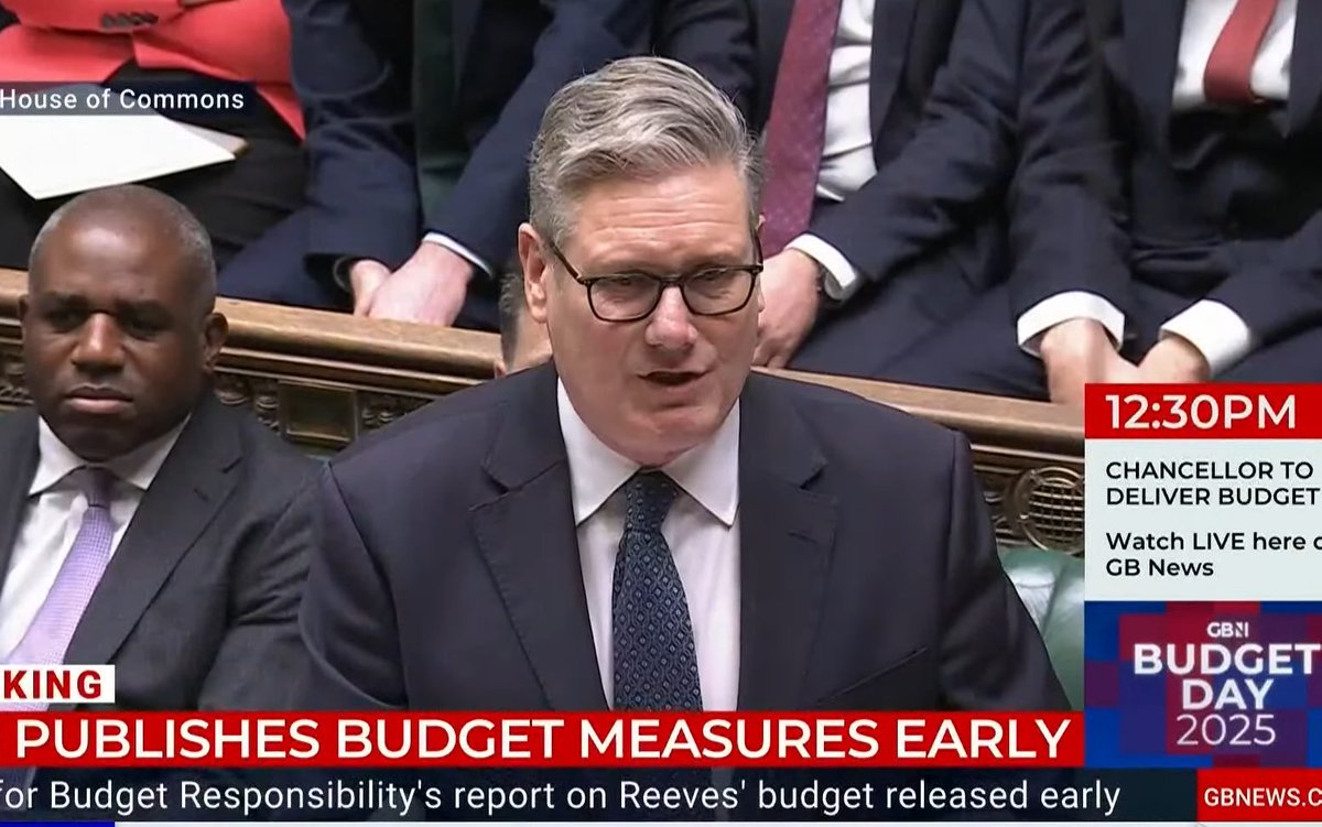 PMQs. Here we go again. 

Keir Starmer REFUSES to answer a single question. He just regurgitates meaningless soundbites.

"I will take no lectures"
"liZ tRUsS CRaSheD tHE EcONomY"
"14 years of the Tories"
"LiZ trUSS"
"Breakfast clubs"
"The Tories"

Complete waste of time.