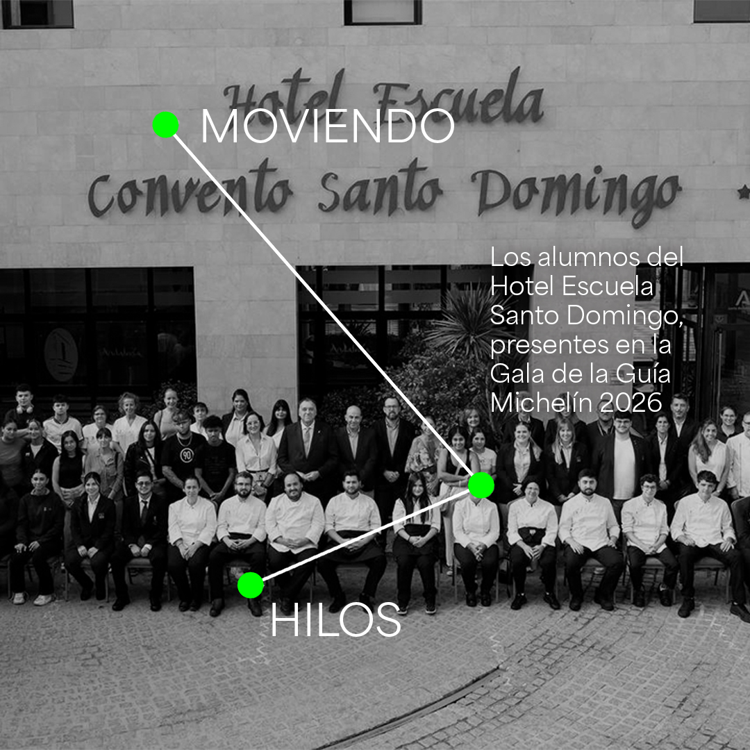Esta es la historia de cómo 38 estudiantes del <a href="/hesantodomingo/">HECSD-Archidona</a> acabaron en la cena de la Gala de <a href="/GuiaMichelin_ES/">La Guía MICHELIN</a> 🍽️
Presentamos #MoviendoHilos: el formato en el que contamos cómo Andalucía mueve hilos para extenderse más allá de nuestras fronteras, ¡dentro hilo! 🧵