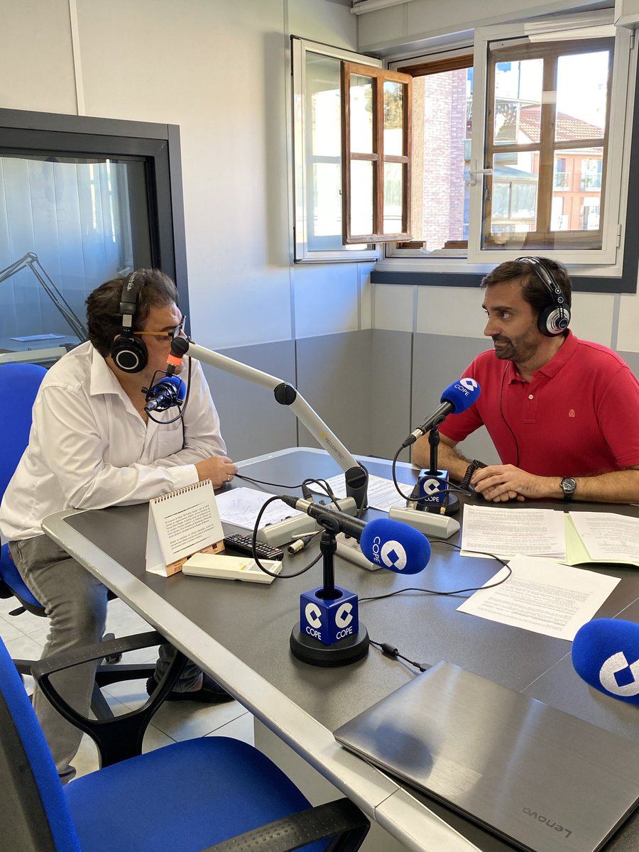 Antonio Robles, del Departamento Fiscal de SERVECO, ha estado en COPE Murcia para hablar de los asuntos a tener en cuenta para la declaración de la Renta, ahora que finaliza el año.

Escucha la entrevista en directo este jueves a las 13:50 horas en COPE Murcia

#renta #Murcia