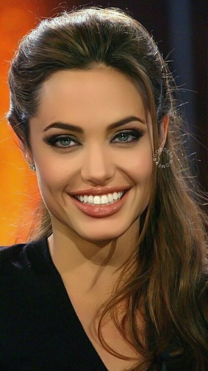 Angelinaprivat3's tweet image. I love you ❤️ 
Follow and retweet ❣️🪭