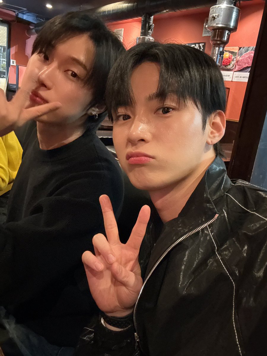 OmegaX_members's tweet photo. [#OX]

ox:n 화이팅

#OMEGA_X #오메가엑스
#한겸 #HANGYEOM https://t.co/TF5pix1Fb3
