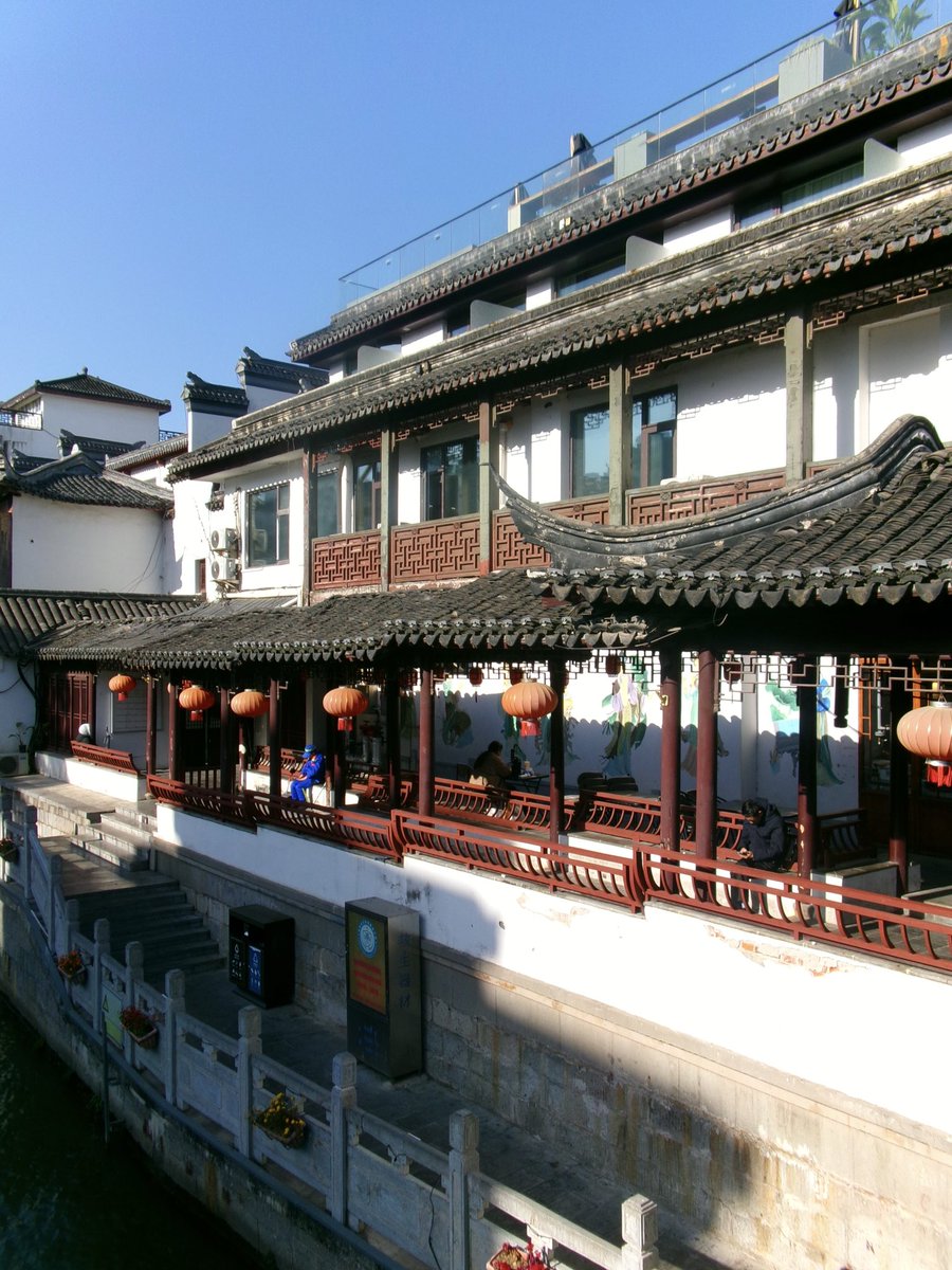 moonbowier's tweet photo. this side of china>>> https://t.co/lNExtoP24U