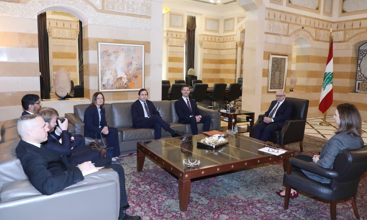 استقبل الرئيس #نواف_سلام وزير التعاون الإنمائي الدولي والتجارة الخارجية في السويد
بنجامين دوسا ووزير الهجرة في #السويد يوهان فورشيل.
#مجلس_الوزراء #لبنان #pcm