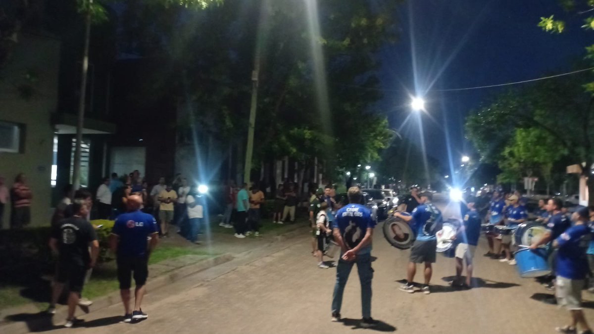 SITRAMColon's tweet photo. 📸🤝 Compartimos imágenes del apoyo brindado a los municipales de la ciudad de Villa Elisa 💪🏙️
https://t.co/GJLQ3zbVZv https://t.co/hbSIKV9AK8