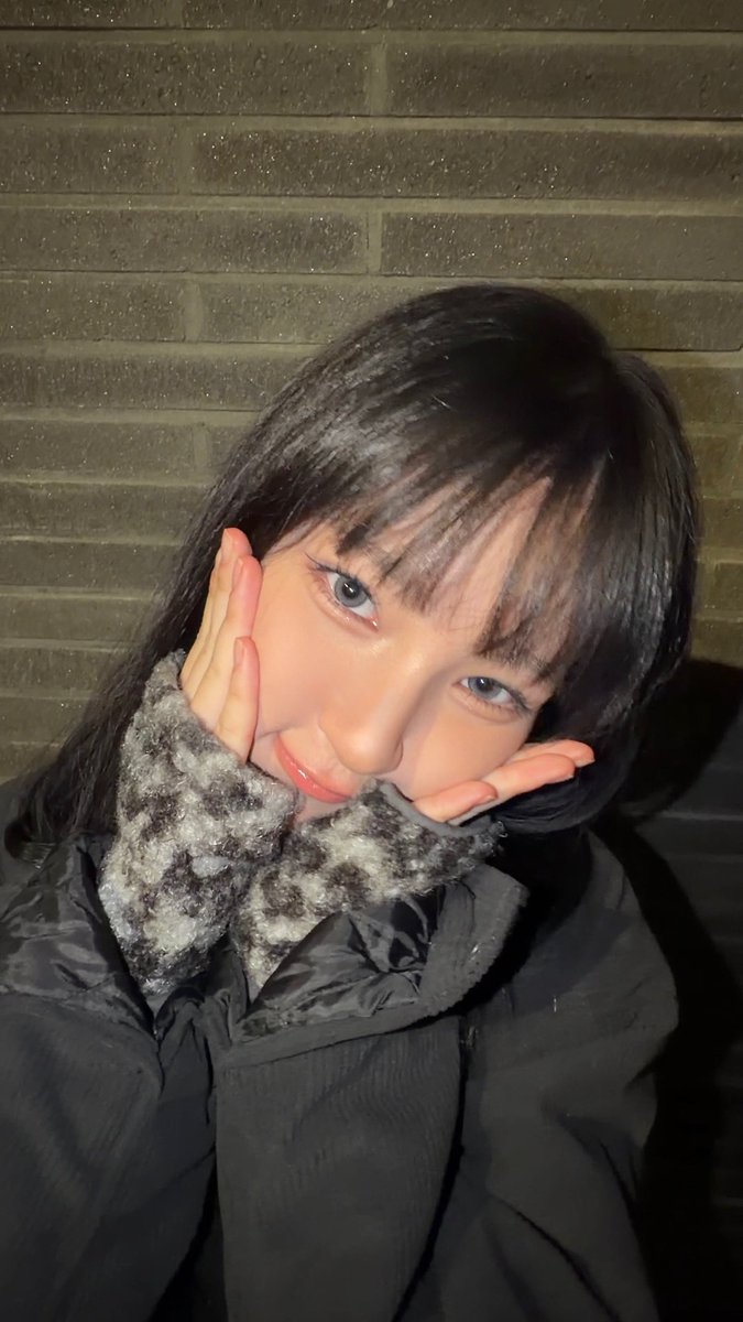 Chevy18_'s tweet image. 251126YUNHA WEVERSE DM 💌

Super duper cutie 방윤하 🤩💕

#UNIS #유니스 
#YUNHA #방윤하