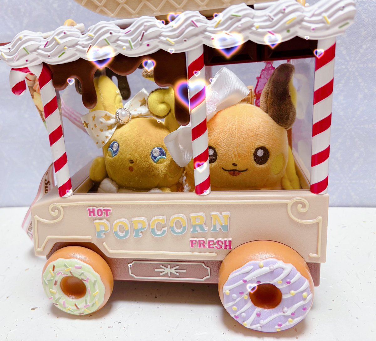 amagi_rai26's tweet image. にたものどうしのグッズ再販しますように🙏

#にたものどうし
#いいライチュウの日