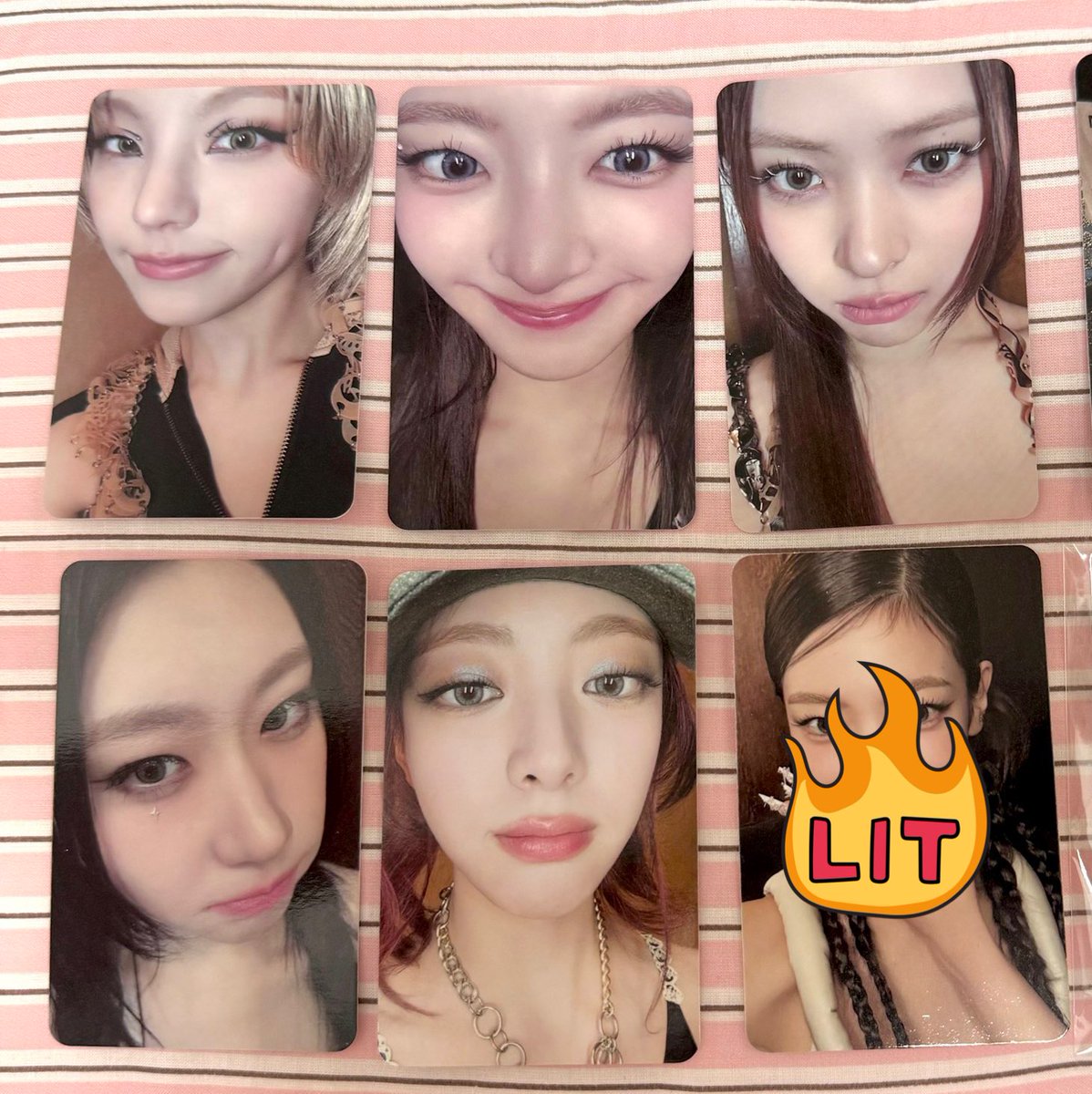 _jangmiiiii's tweet photo. WTS LFB ITZY TUNNEL VISION SPECIAL EDITION PCS

- 150each (prio claiming more)

- 50% dp, bal once onhand 
- FETA 

# wts itzy yeji lia ryujin chaeryeong yuna breadtzy close up egg special edition tnvs pc photocard https://t.co/tgANFx3xEs