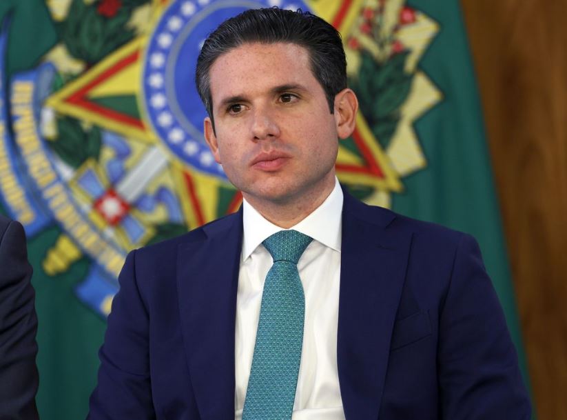 ValeriaBnews's tweet photo. Está na hora de Hugo Motta  conhecer a Química Magnitsky. 

Afinal, apoiar violador de direitos humanos é praticamente entrar na fila para garantir seu quinhão de sanção. https://t.co/W6UdjXWreK
