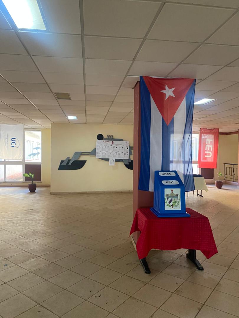 aantelo2019's tweet photo. En la mañana de #Hoy, la facultad #CITEC de la @universidad_uci abre sus puertas a la democracia estudiantil. Comienzan las elecciones de la #FEU a nivel de universidad: participación, compromiso y futuro en manos de nuestros jóvenes. https://t.co/kvENXR4XFk