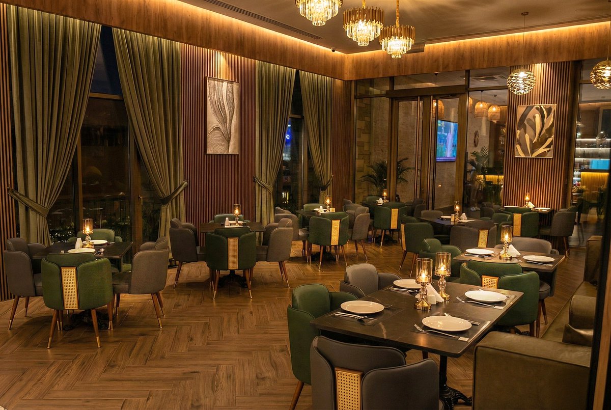 مطعم أرابيسك فندق الجميرا مسيلة بيتش ..
.