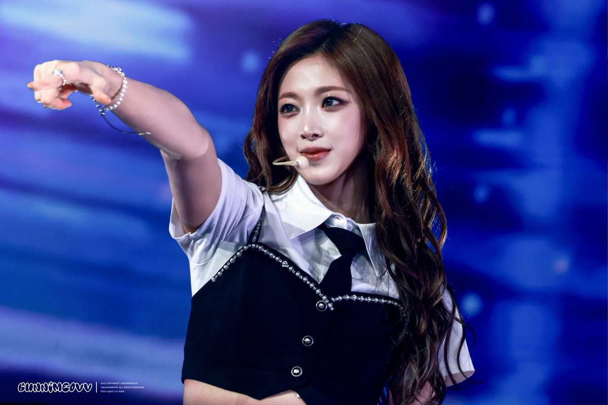 251109 #트리플에스 #tripleS #トリプルS #니엔 #NIEN #ニエン #許念慈