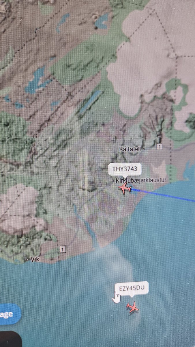 Kara göründü saatlerce takipteyiz sag sağlim takım inene kadar takipe devam 
<a href="/Samsunspor/">Samsunspor 🇹🇷</a>