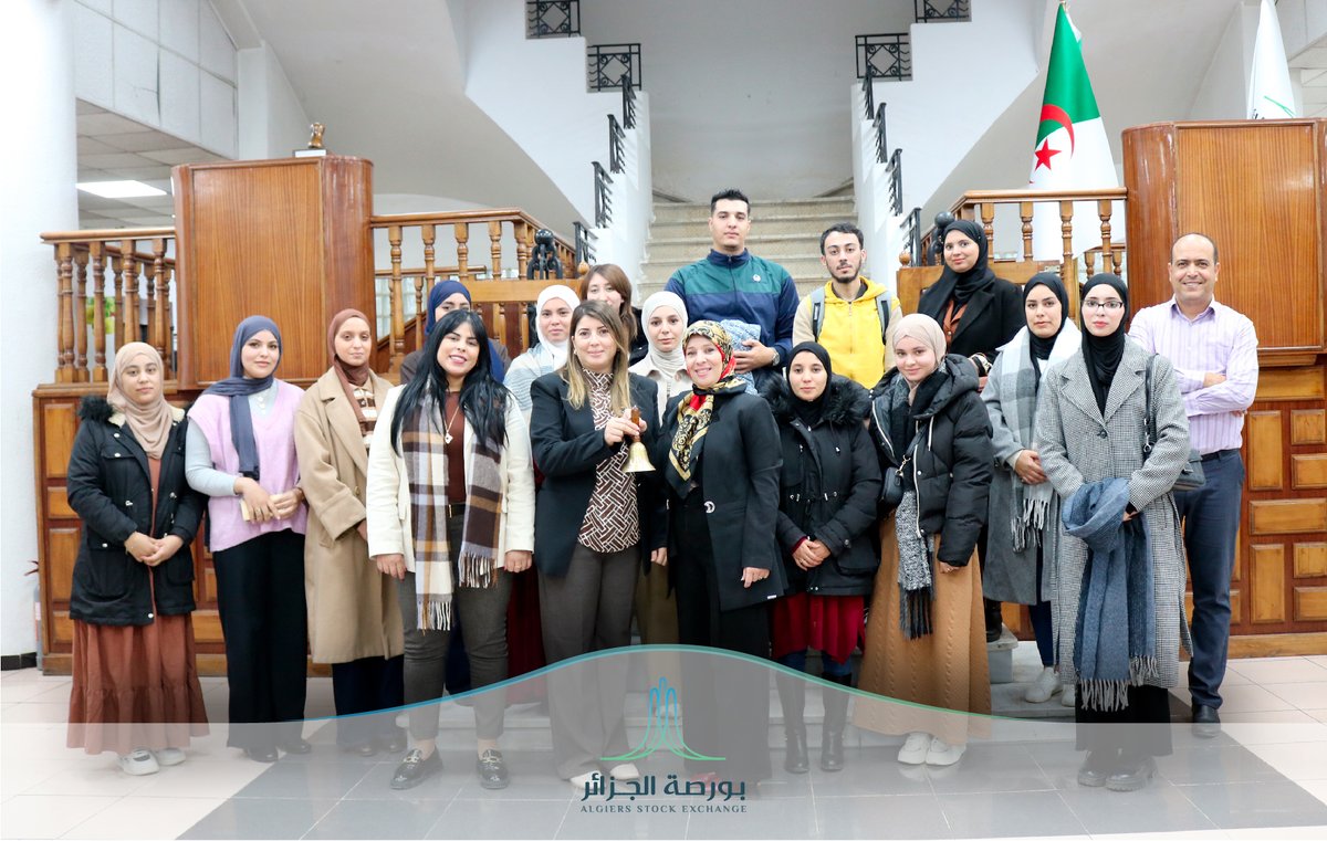 Bourse_Alger's tweet image. Visite des étudiants de l’Université de Tipaza à la Bourse d’Alger
La Bourse d’Alger a eu le plaisir d’accueillir ce mercredi 26 novembre 2025 un groupe d’étudiants de l’Université de Tipaza pour une matinée d’information sur le marché boursier.
#SGBV #ÉducationFinancière