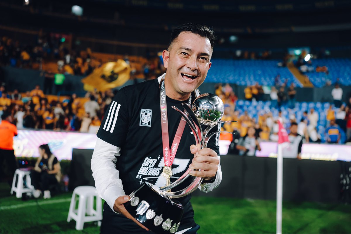 Pedro Martínez Losa tweet media