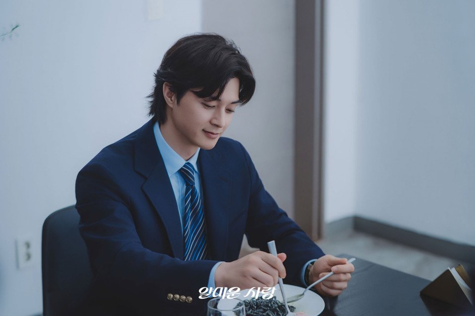 cerecyive's tweet photo. <얄미운 사랑> #김지훈 7화 비하인드 스틸cut https://t.co/4UQCyjpbP2