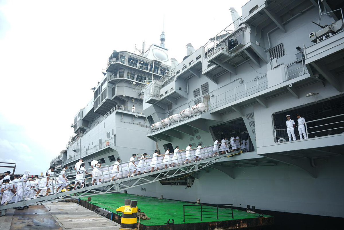 Defencematrix1's tweet image. LATEST: Indian Navy&apos;s indigenous aircraft carrier, INS Vikrant has arrived in Sri Lanka as part of an International Fleet Review to celebrate the 75th Anniversary of Sri Lankan Navy
