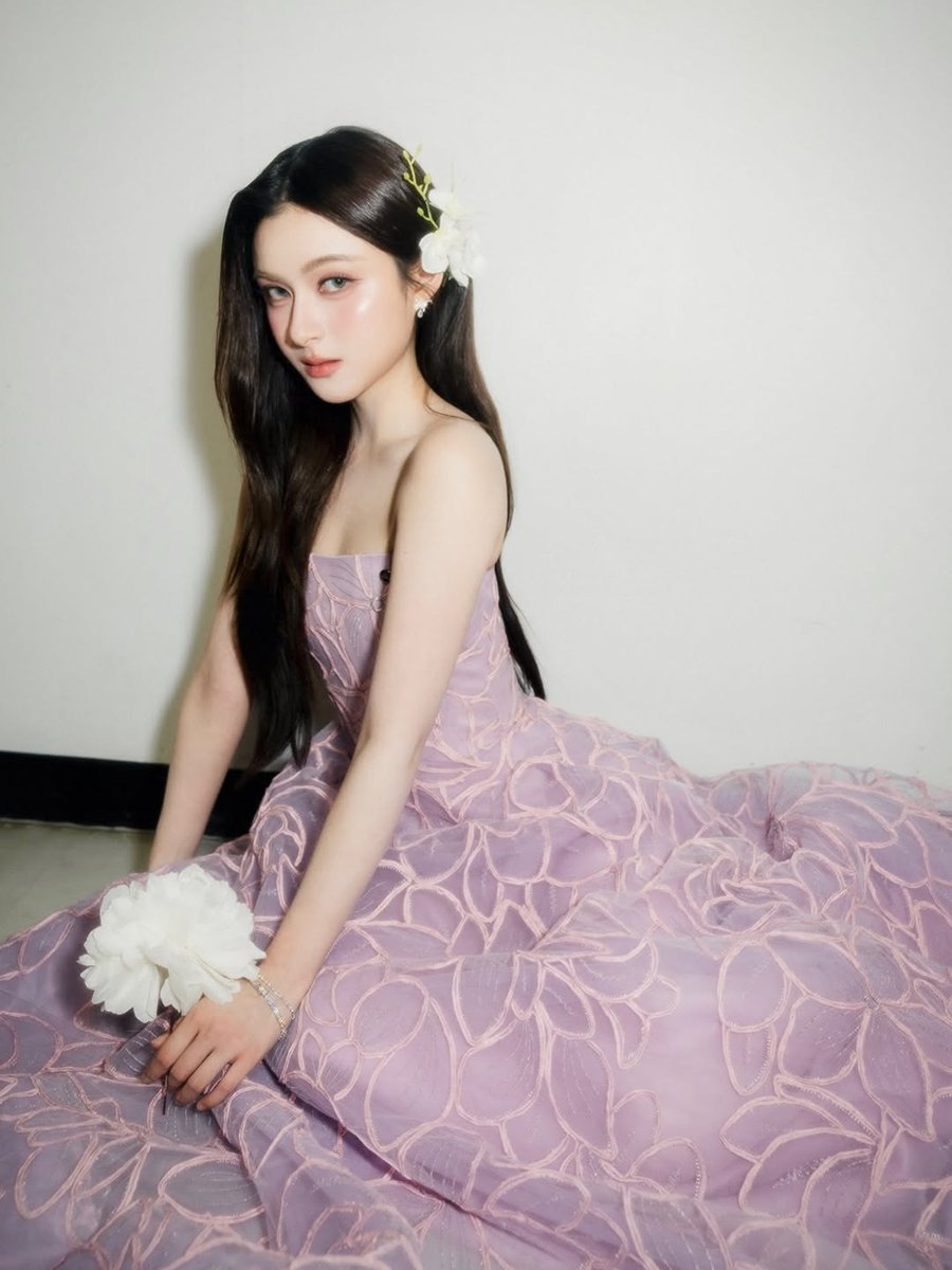 primiitrend's tweet image. ɪɢ: ᴘʀɪᴍɪɪʟʏ ᴜᴘᴅᴀᴛᴇ    

โอ้พระเจ้า ฉันอยากแต่งงานกับเจ้าหญิงแสนสวยคนนี้😳😳😳😳😳😳😳

PRIM WITH NEW STEP 
#GMMTV2026 #primiily
#ScarletHeartTH