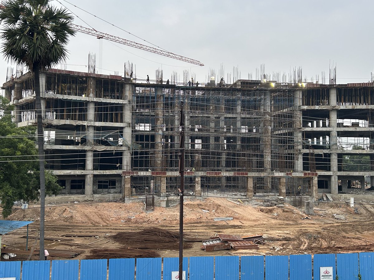 Updatestrichy2's tweet image. Construction 🏗️ Update of Kamarajar Grand Library and Intellectual Center at TVS Tollgate Trichy 👏👇#Trichy #Library #Project