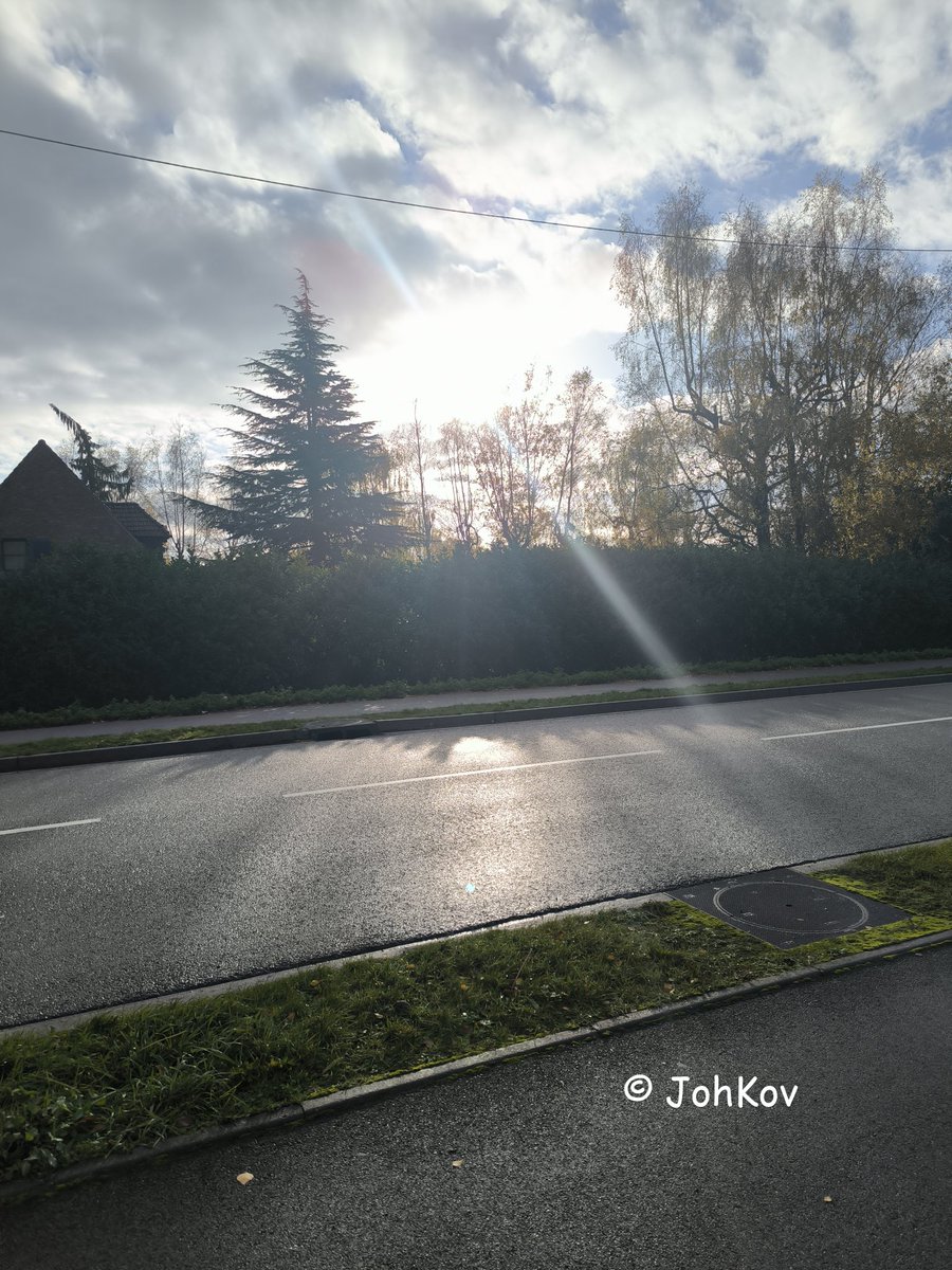 YoyoReso's tweet photo. #GOODDAY #photooftheday #photo #promenade #balade Tranquille et serein #Halluin #HautsDeFrance #Nord https://t.co/HHyAf0nKU6
