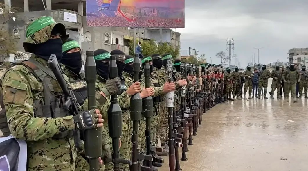Osint613's tweet image. Israel’s cabinet was warned that Hamas is rebuilding fast and regaining near full control of Gaza. Officials said 13 of 25 municipalities are back up and running, police and checkpoints have reappeared, and key infrastructure is being repaired as Hamas restores its grip on the…