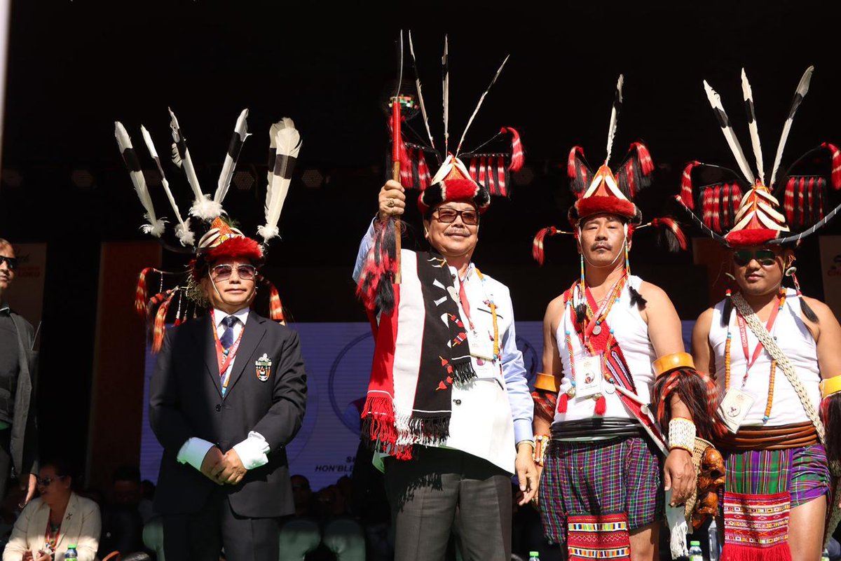 SudarshanNewsNE's tweet image. Deputy Chief Minister Shri @ChownaMeinBJP graced the 57th Central Chalo Loku Festival at Khonsa, praising the festival for preserving Nocte spiritual and cultural traditions....READ MORE👇
sudarshannews.in/Deputy-Chief-C…. #ChaloLoku #ChownaMein #ArunachalCulture #TribalUnity…