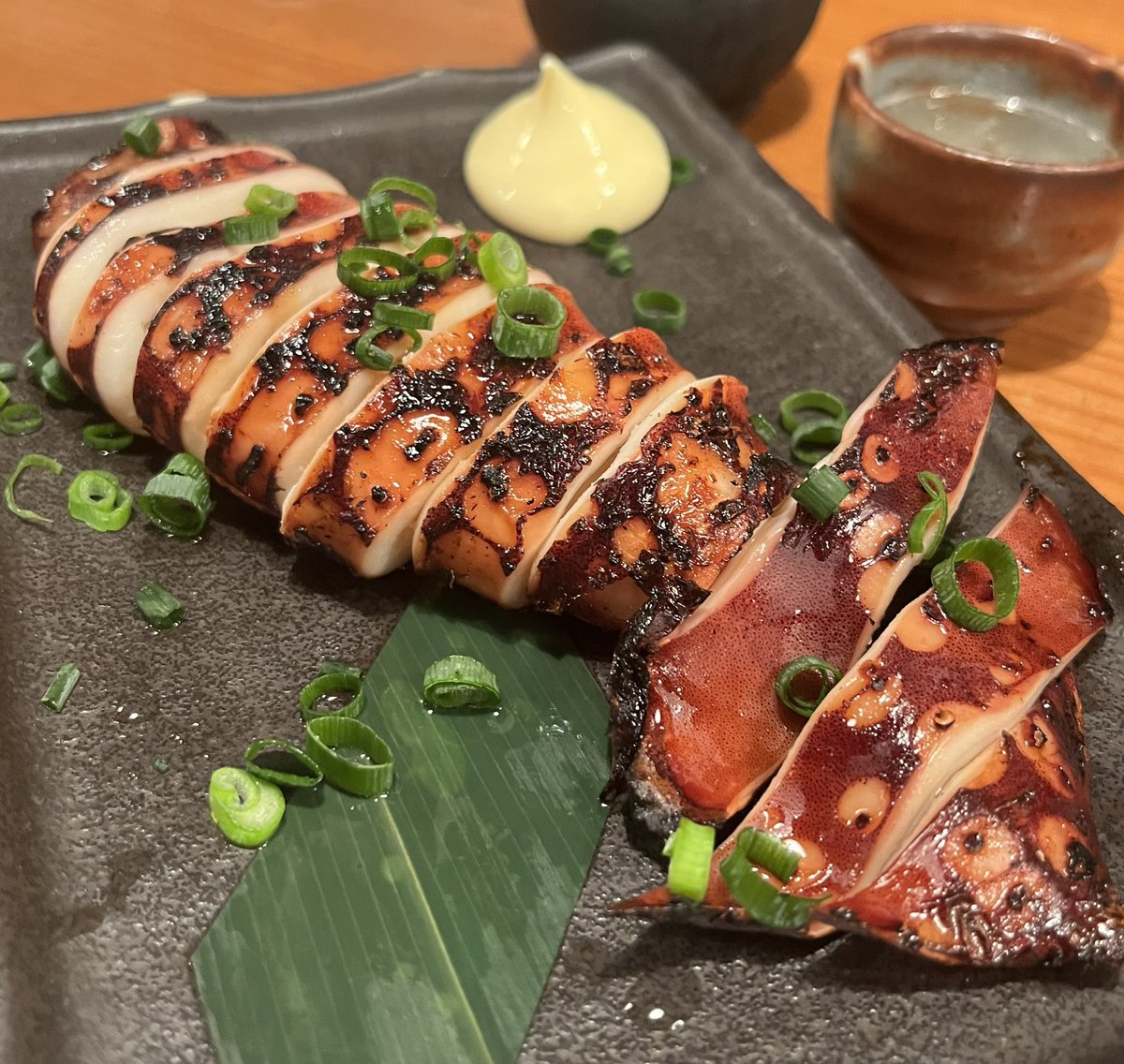 ShonanStrings's tweet image. 今夜は中低弦チームと地元・大船のそば酒房「くげ庵」へ！ 炙りコハダもアナゴの天ぷらも美味しい〜♪ お酒も熱燗が嬉しい季節になりました。〆はもちろんへぎそばで！
#大船 #くげ庵 #へぎそば