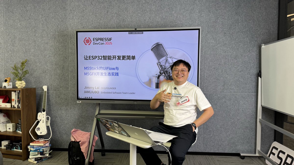 Hi all M5er～
Thank you all for your support. Only with your support can M5 have today! Thank you!

@m5stack ❤️ <a href="/EspressifSystem/">John Lee</a> 

#ESPDevCon2025 #m5stack #espressif