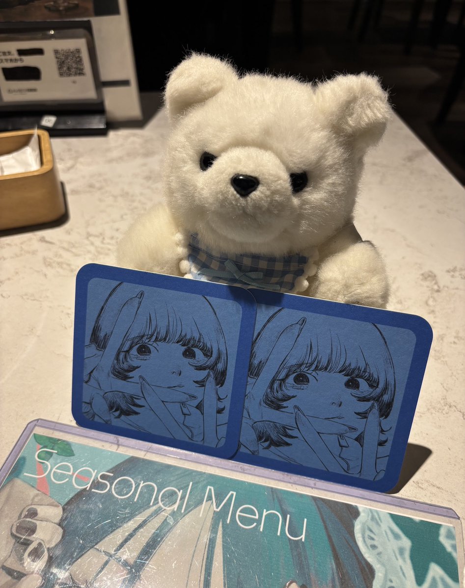 KirakiraCore's tweet image. 🐻‍❄️おでかけえのき🐻‍❄️

コラボレストランのコースター被ってちょっと不服なえのきとイルミネーションではしゃぐ天使えのき🪽💫