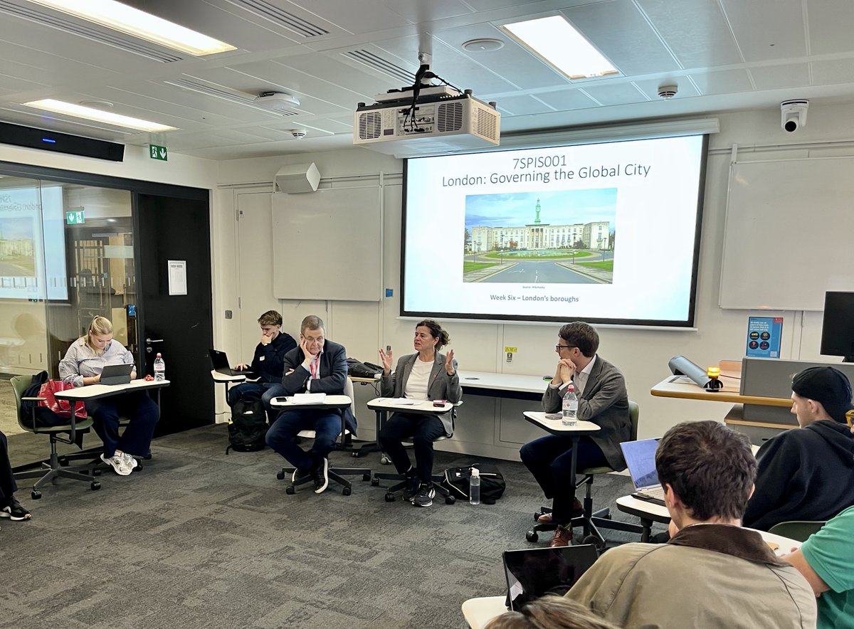 jackwbrown's tweet image. Great to have Councillor @clairekholland, Leader of Lambeth Council (one of @KingsCollegeLon's home boroughs) and chair of London Councils, join our @thestrandgroup London government module to share her insights into how London's boroughs operate today.