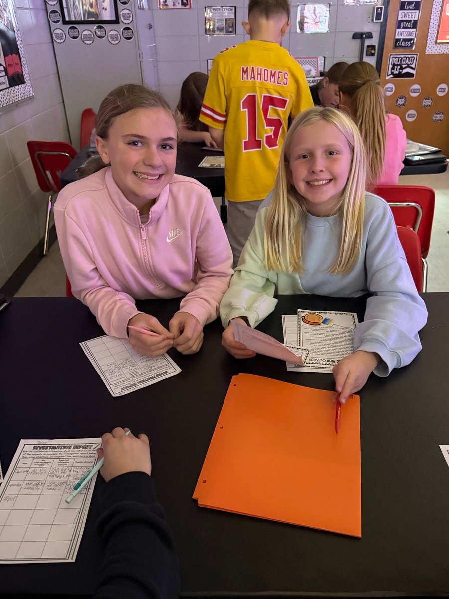 TC_Schools_KY's tweet image. Students in Mrs. Shelby Hinton&apos;s class at TCIS put their inferencing skills to work! Students worked to solve the mystery of who stole the Thanksgiving turkey. 

Expect greatness from Taylor County Academics!

#tcpride #tcis #expectgreatness