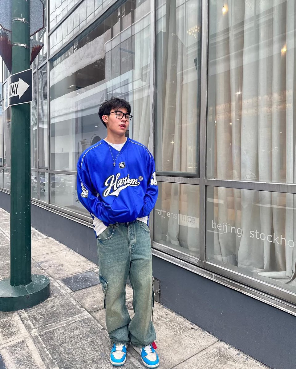 CertKap's tweet image. Wala lang, na-miss ko lang i-post ang #MikBrent / #BreKa

Admin Two