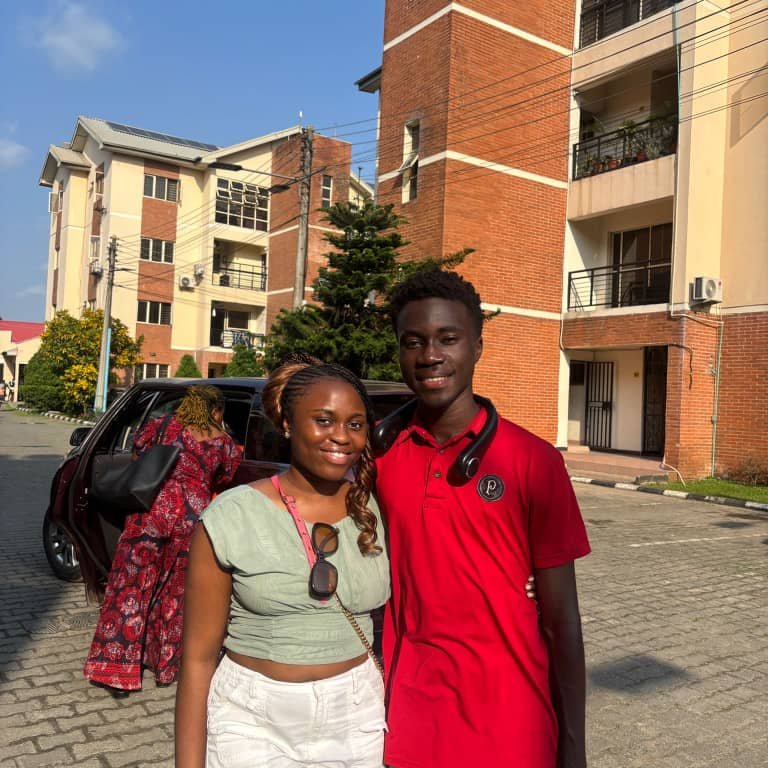 jayTheDevDynamo's tweet image. Hi, I’m Jubilee — a frontend developer studying at UI and building with JavaScript, React &amp;amp; Next.js. I’m currently revisiting JS fundamentals and sharing my journey as I grow in tech.
Let’s connect &amp;amp; learn together. 💻🚀
#webdev #react #nextjs #javascript #techcommunity