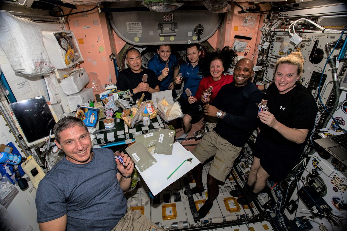 LearnWithNASA's tweet image. What&apos;s on your Thanksgiving menu?🦃🥧🍽️

Preparing meals in microgravity might look a little different than here on Earth, but gathering and sharing thanks is universal!

Learn more about mealtime on the @Space_Station in this STEMonstration: youtu.be/n66Q0rlUbxs?si…