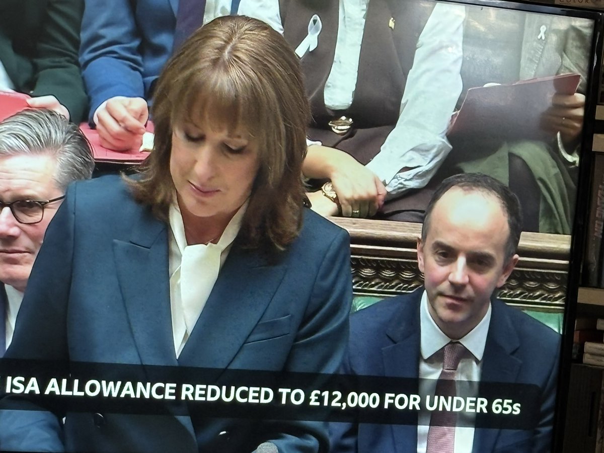 loishyett's tweet image. Faces of morally corrupt politicians. #RobberReeves @RachelReevesMP #TwoTieKeir @Keir_Starmer @jamesmurray_ldn all with faces that would curdle milk. #pathologicalLiars
#GeneralElectionNow
