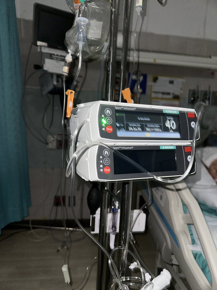 junepopo29's tweet image. เวลา 17:30น ส่งคนไข้ออกจากโรงพยาบาลจนหมด ฉันทำหน้าที่พยาบาลอย่างดีที่สุดแล้ว ฉันจะได้กลับบ้านแล้ว 

 #น้ําท่วมหาดใหญ่