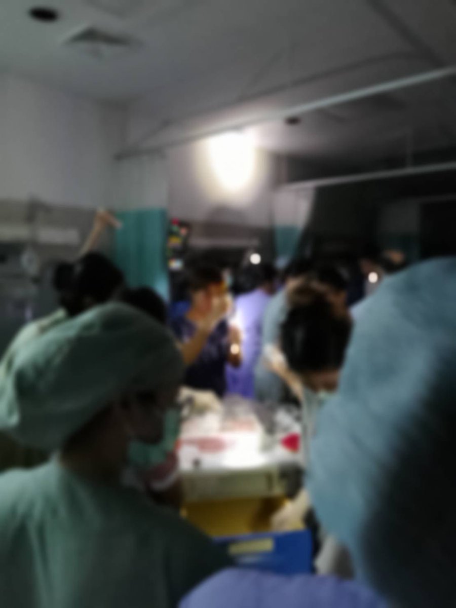 junepopo29's tweet image. เวลา 17:30น ส่งคนไข้ออกจากโรงพยาบาลจนหมด ฉันทำหน้าที่พยาบาลอย่างดีที่สุดแล้ว ฉันจะได้กลับบ้านแล้ว 

 #น้ําท่วมหาดใหญ่