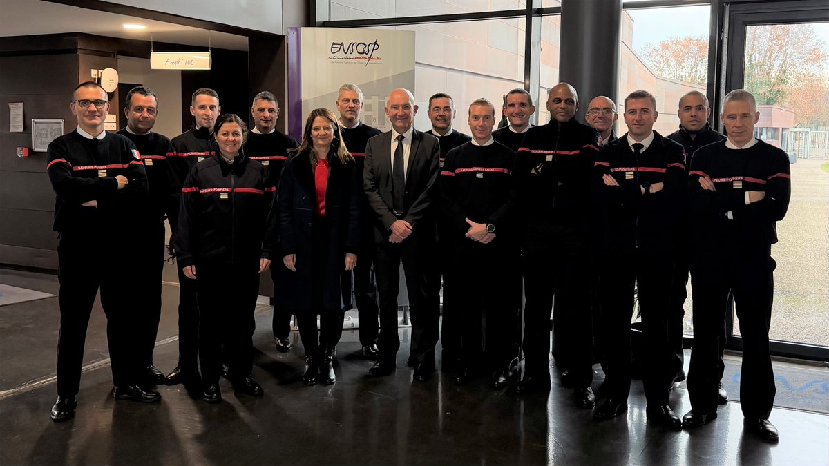 crcpaca's tweet image. 🧑‍🚒 La CRC PACA a présenté les missions des juridictions financières, et notamment les rapports portants sur les #SDIS, aux élèves colonels de l’École nationale supérieure des officiers 𝘀𝗮𝗽𝗲𝘂𝗿𝘀-𝗽𝗼𝗺𝗽𝗶𝗲𝗿𝘀 (@ENSOSP) d’Aix-en-Provence. Un temps d’échanges enrichissant.