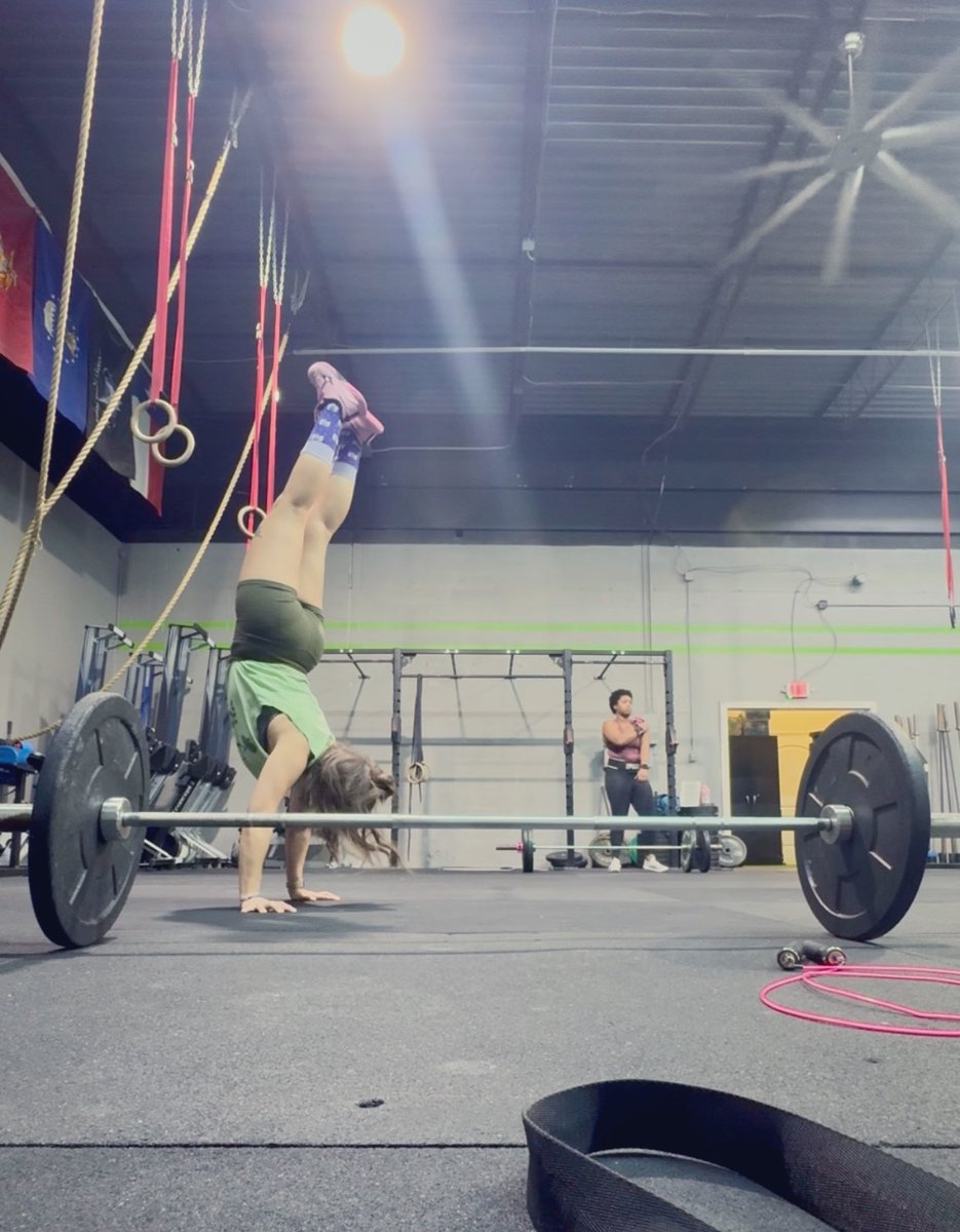 RoxanaCodes's tweet image. Good morning! I’ve been up for about 3 hours. 😅 It’s so much easier to be productive at 4am. 🫠
The kids are headed to the zoo soon (bless you, husband) because I’ve got a couple interview-type situations. Wish me luck!
#fitdevs #opentowork 
Before, during, and after gym: