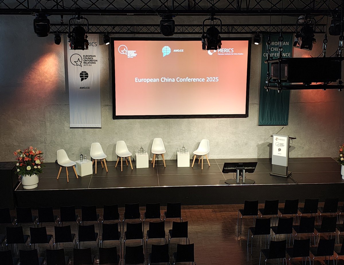 ECFRAsia's tweet image. The 2025 European China Conference is underway! Co-organised by @ecfr @merics_eu and @AMO_cz, the conference is bringing together experts and policymakers from across Europe to discuss “European China Choices – Navigating relations amid geopolitical turbulences”.
