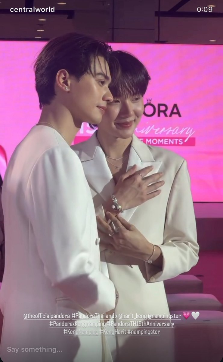 pckynpjr's tweet image. ฝากมุงเพิ่มยอดเอนเกจน้องบน IG กันหน่อยนะคะ 🫶🏻 #EMVforKNP 

Like, Repost, Comment, Share ค่า

- instagram.com/reel/DRhJwc6En…
- instagram.com/p/DRhS4BOEkfZ/…

Elle instagram.com/reel/DRhQ0GTAU…

GQ 
instagram.com/reel/DRhNQeQE9…

Vogue
instagram.com/reel/DRhQFsLic…

#KengNamping  #PandoraxKengNamping