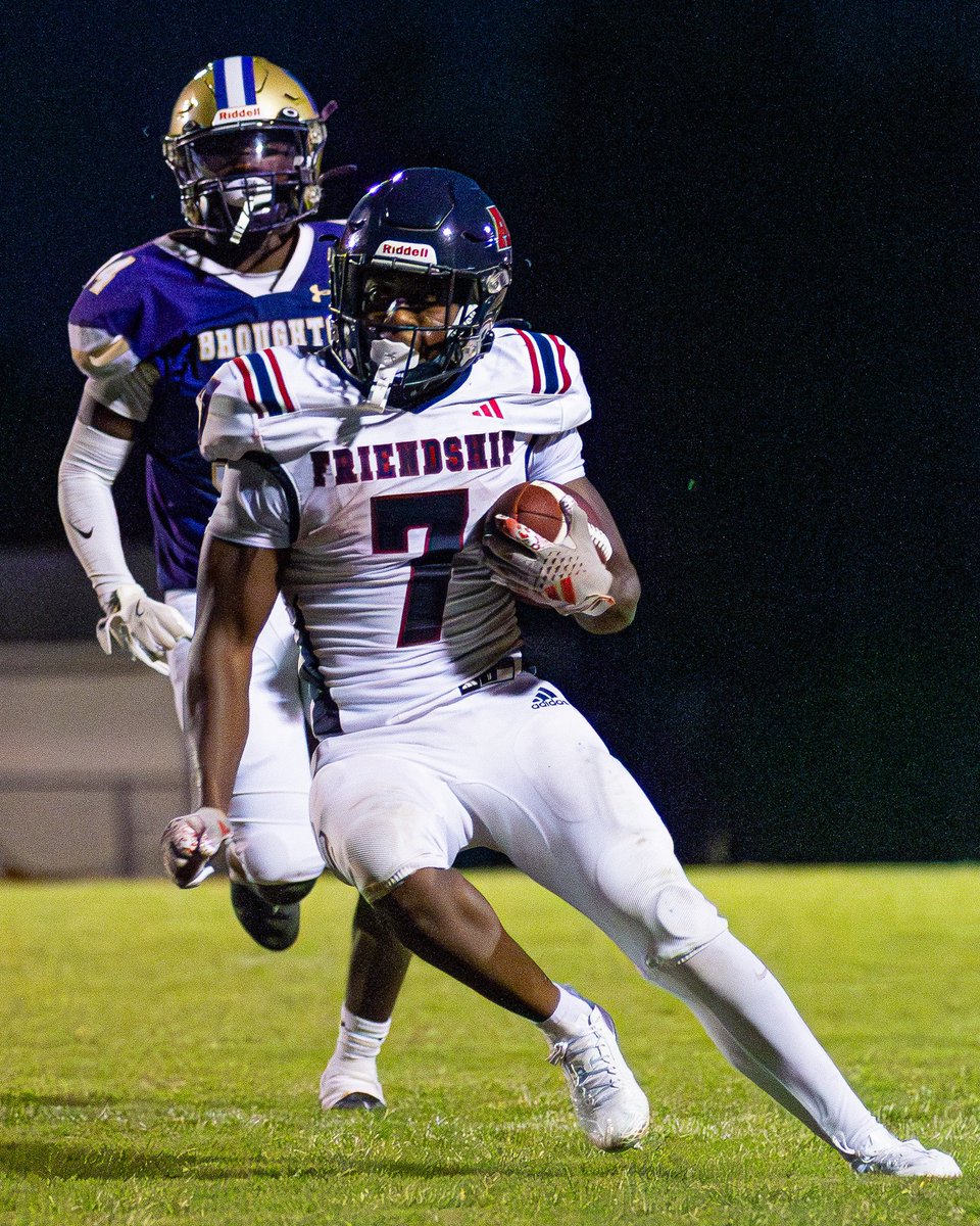 afhs_smm's tweet image. Ending our fall season reviews is Varsity @AFPatriotFB ! Congrats on a great season! #PatFam #RepAFHS 🔴⚪️🔵🏈 (Photo Credit: Liam VanVickle, Emma Robke, Natalie Johanning, Lexie Zanzano, and Thomas Jung.)