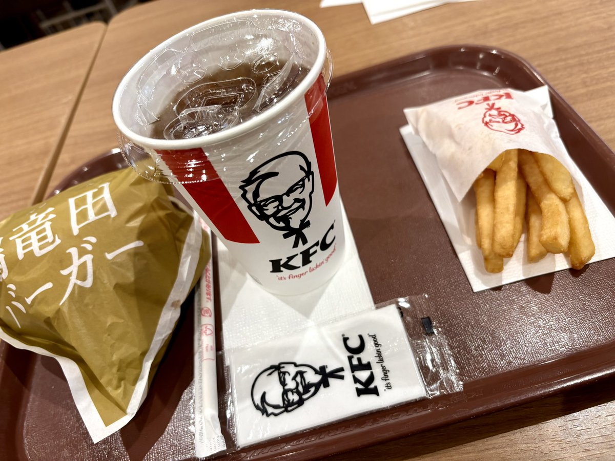 uxtupii's tweet image. ケンタッキーの
#鶏竜田バーガー 🍔食べた！