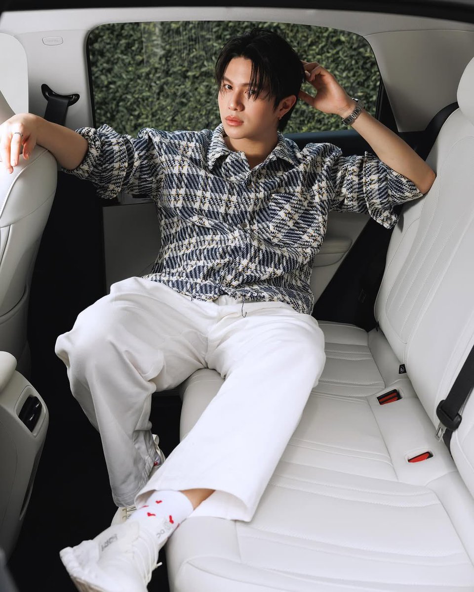NaneforWe's tweet photo. William with GEELY EX2, a truly well-designed EV
#williamjkp
#GEELYThonburiThailand #GEELYEX2 #EXtralnOrdinary https://t.co/hOqaQAhZ3I