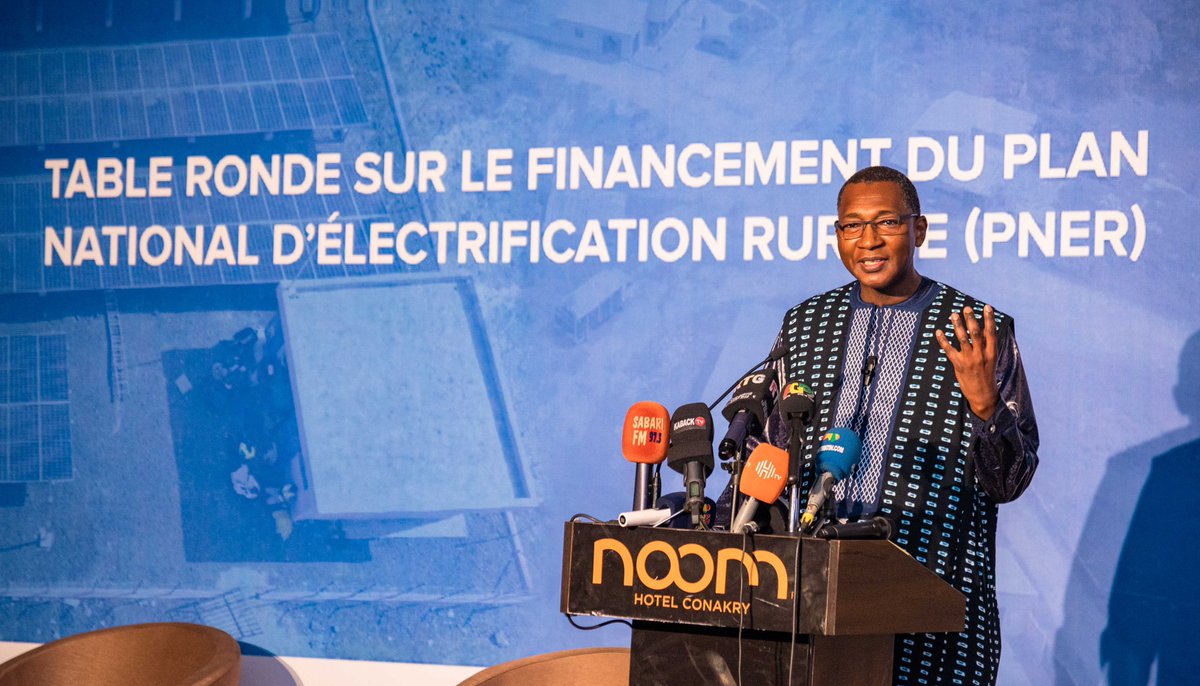 PNUDGuinee's tweet photo. Le Représentant Résident Adjoint du PNUD, Alassane BA, a rappelé l’ambition d’un accès universel à l’énergie d’ici 2040, présenté les trois piliers du PNER et réaffirmé l’engagement du PNUD à fournir une assistance technique, pour accélérer l’électrification rurale.

#PNER https://t.co/htNJCPFIAh