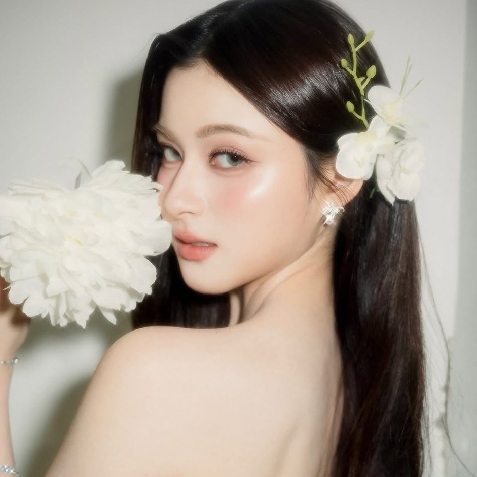 emprimii's tweet image. PRIM WITH NEW STEP 
#GMMTV2026 #primiily 

From Diva =&amp;gt; Princess ❤️‍🔥🥹

2025                                                         2026