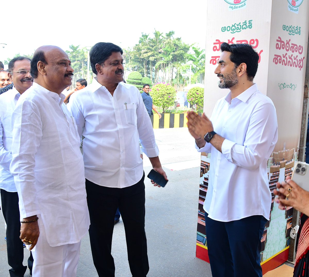 LN_Updates1's tweet image. On #ConstitutionDay, I had the privilege of interacting with our bright young students at the Assembly. The future of our democracy rests in their capable hands. #MockAssemblyInAP