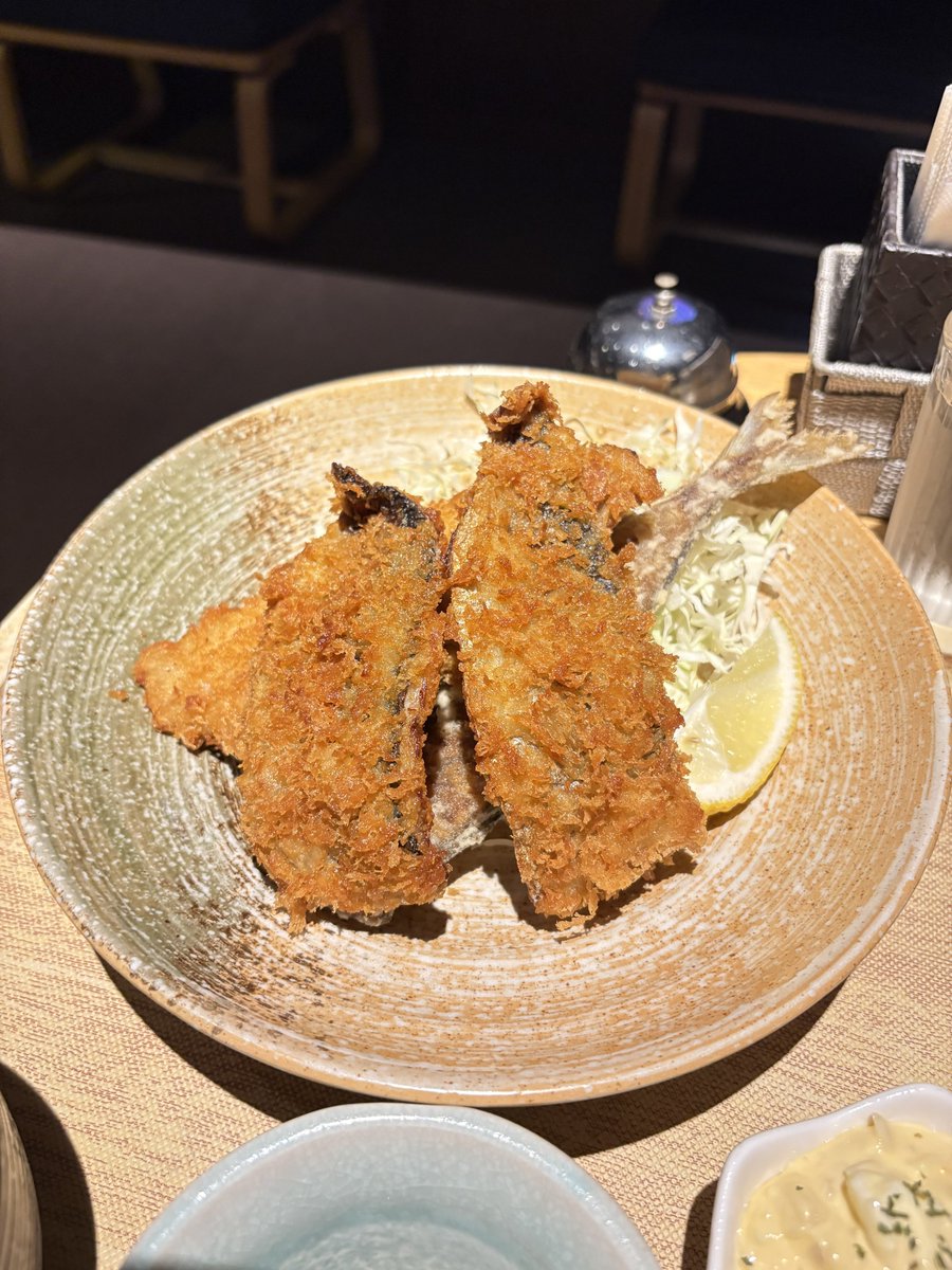 mstkGSX's tweet image. 湯らっくすの話してたら行きたくなってきた
アジフライ定食食いてえ